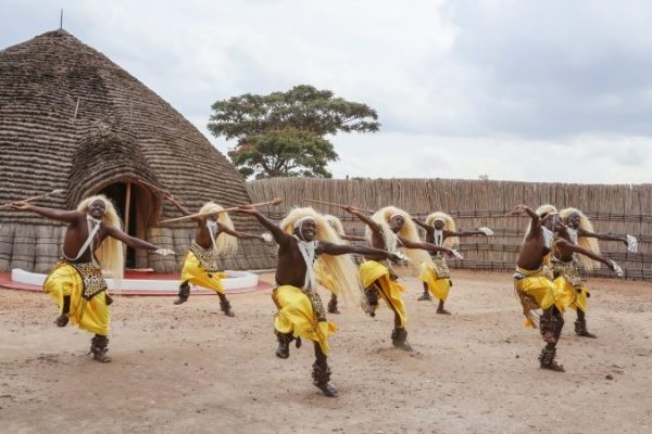 Visit-Rwanda_-Nyanza-Traditional-Intore-Dancers-700x467-1-700x450